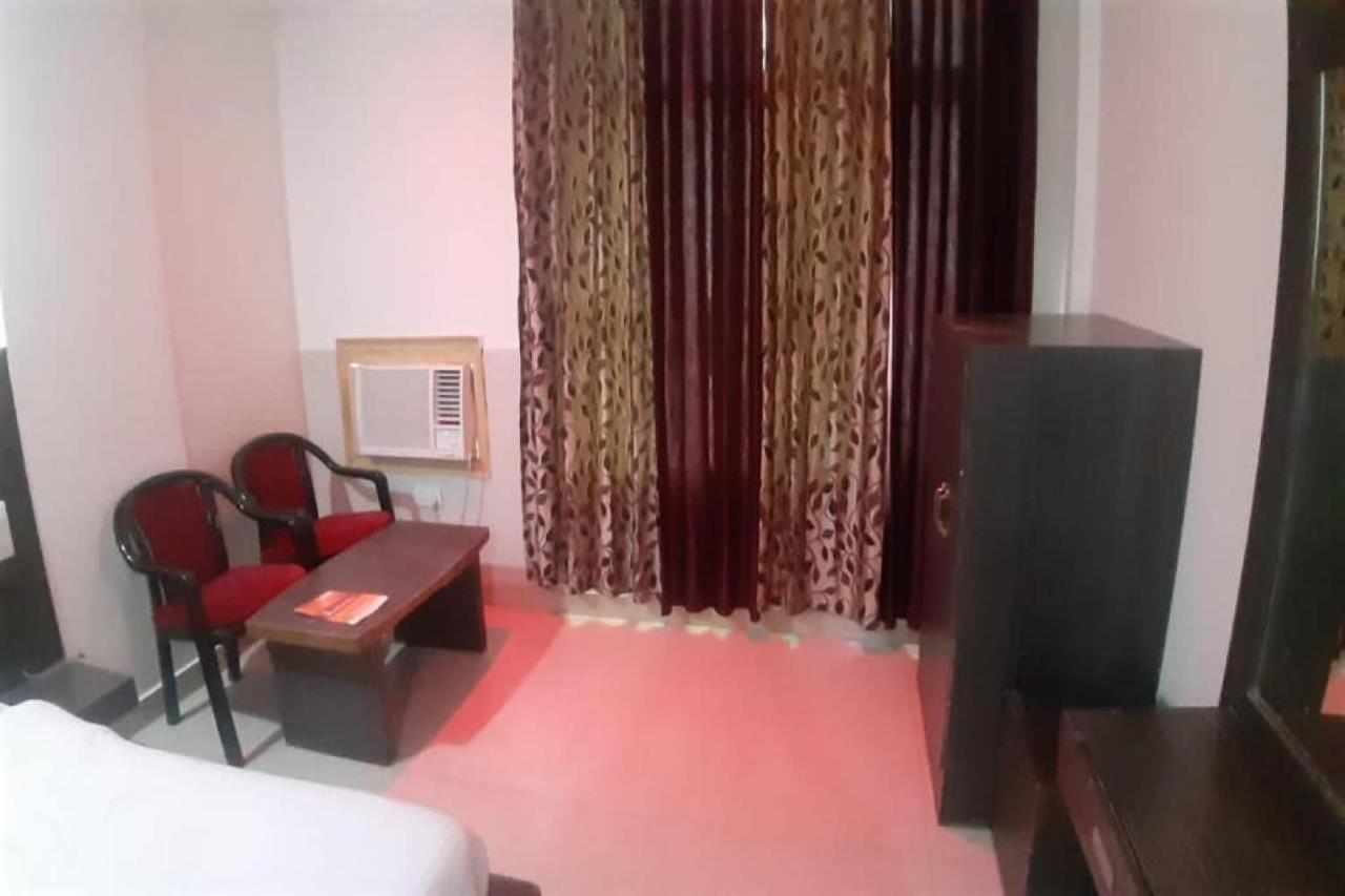 Oyo 81211 Hotel Janta קטרה מראה חיצוני תמונה